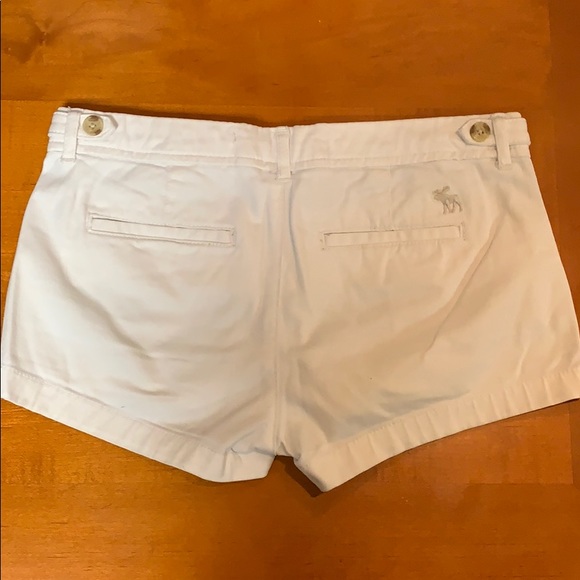 White A&F Shorts - Picture 2 of 3